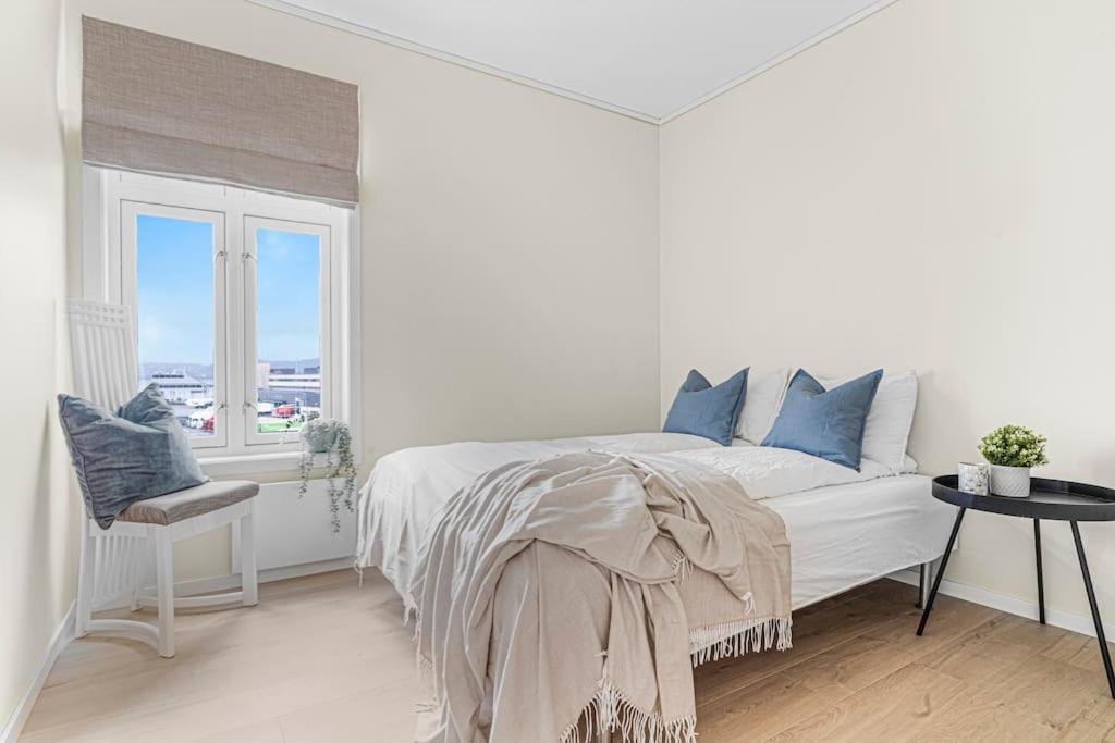 New! Huge Modern Apartment! Fit For Two Families! Μπέργκεν Εξωτερικό φωτογραφία